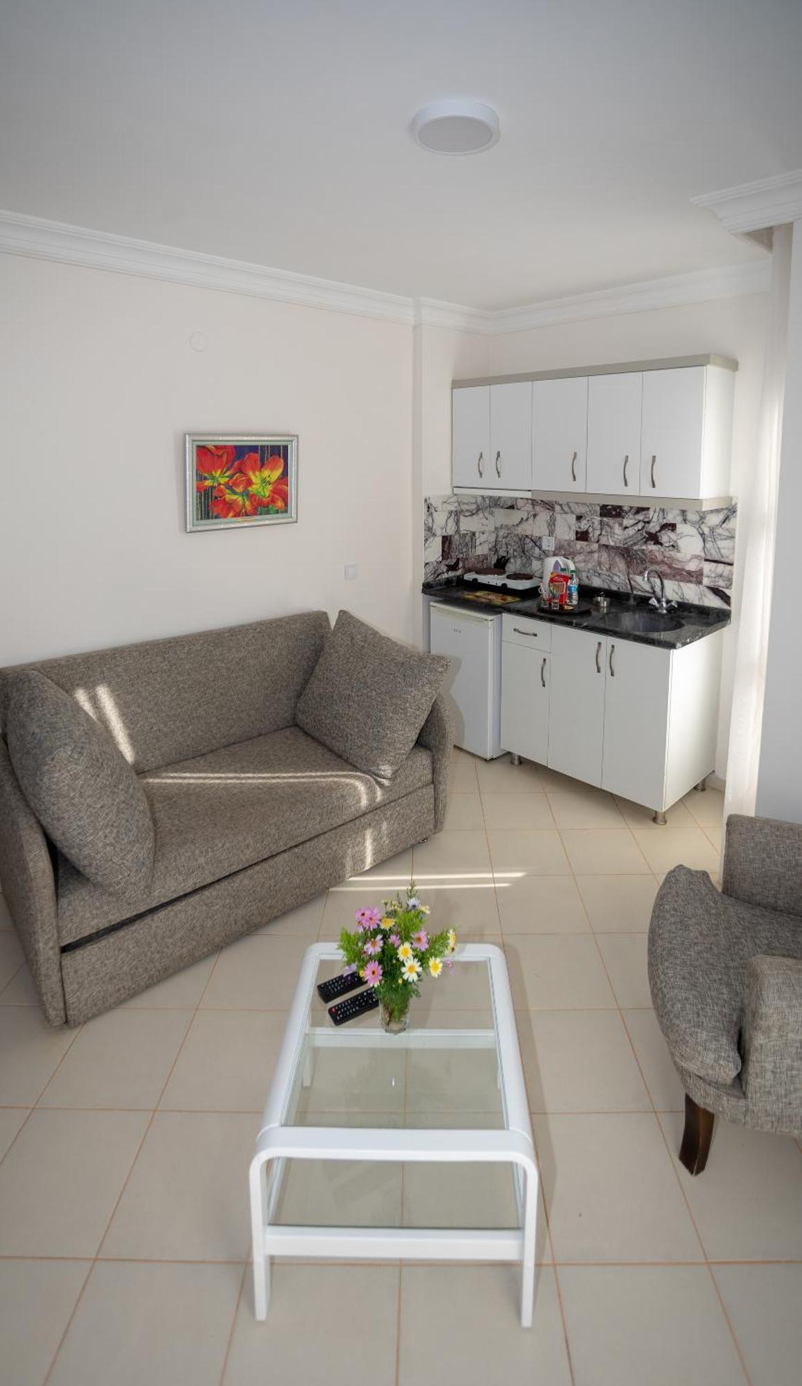 Mitos Apartments Мармарис Екстериор снимка